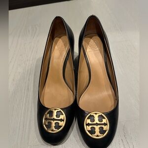 TORY BURCH Sally Wedge Pumps size 7.5